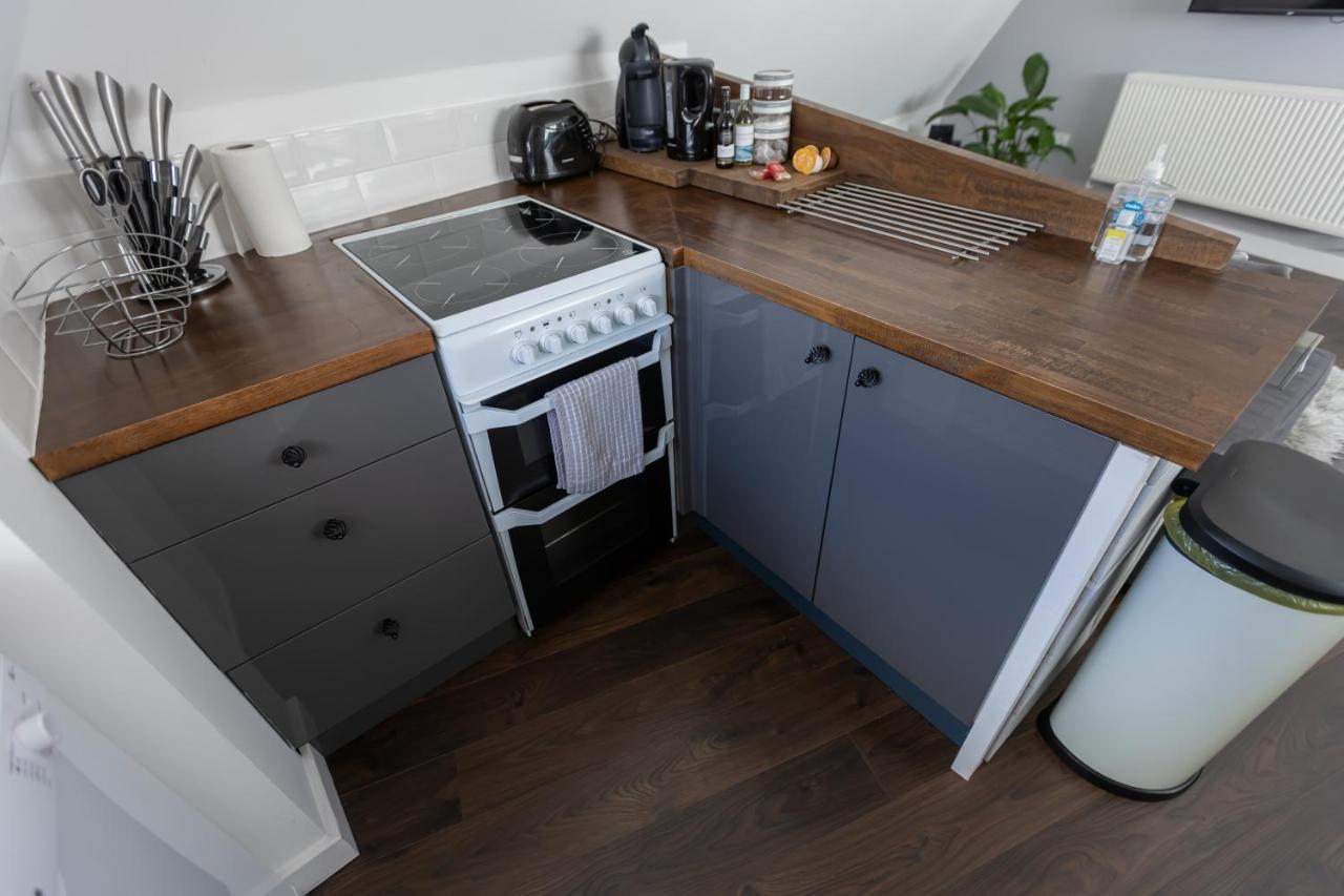 אלת'ם Beautiful Detached 1 Bedroom Apartment מראה חיצוני תמונה